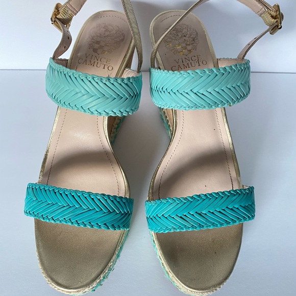 Gorgeous Vince Camuto summer wedges, sz 8,5 - Picture 2 of 9